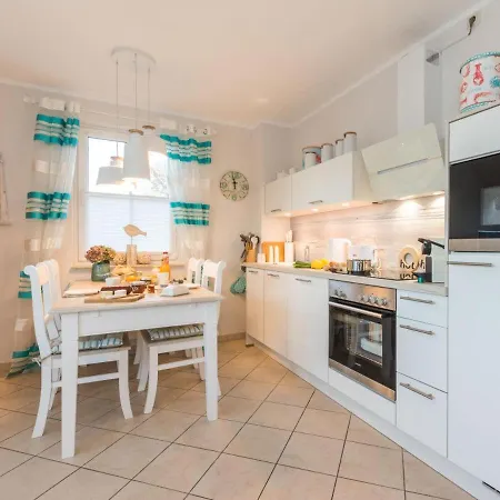 Am Fischmarkt 1 Strandkoenigin *